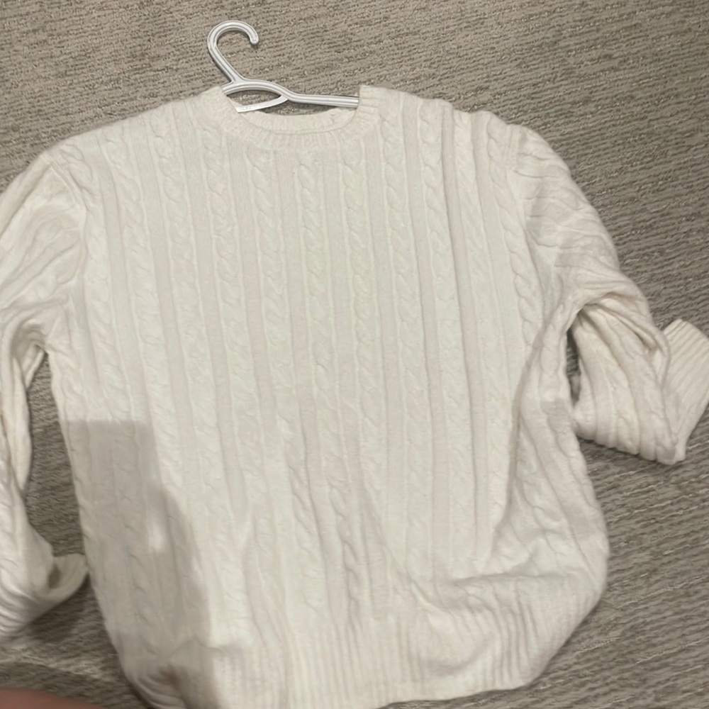Hollister sweater